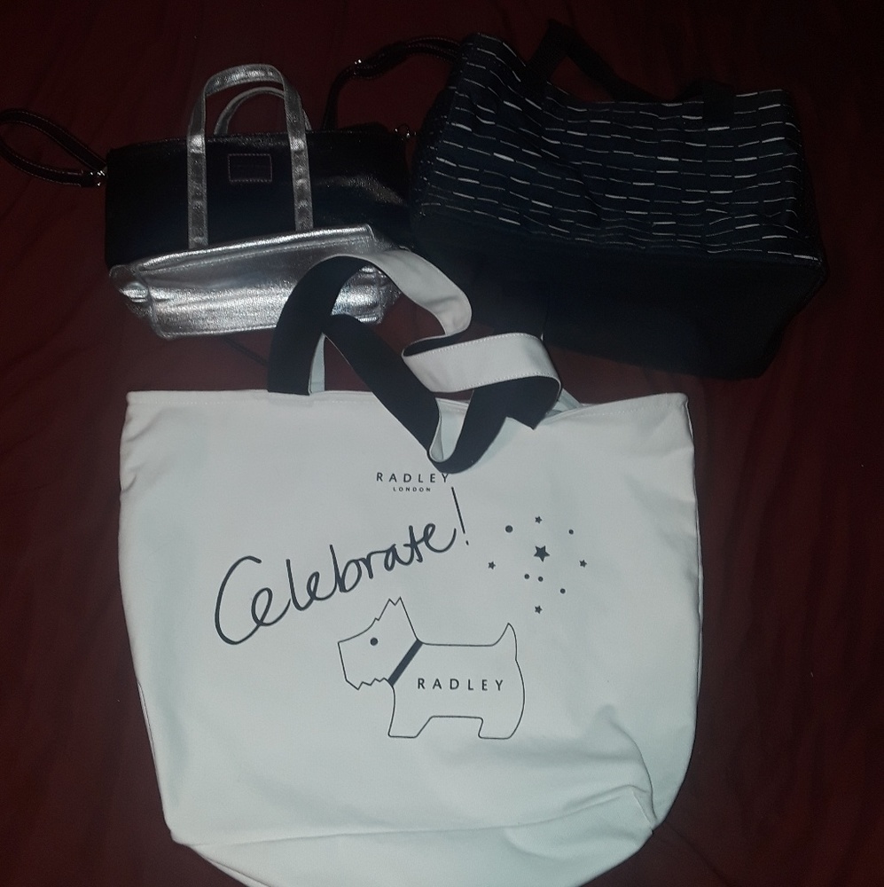 Set of 3 bags